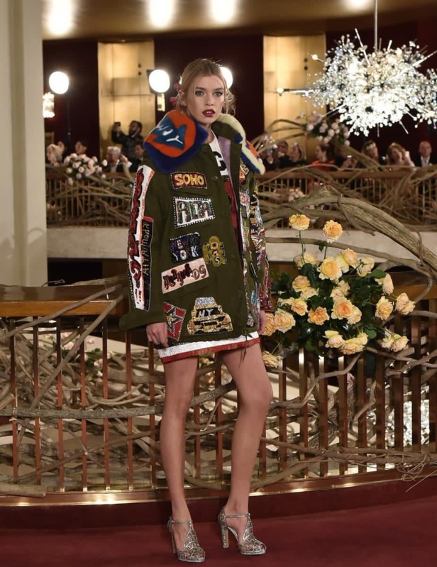 فساتين سهرة  مبتكرة في عرض دولتشي آند غابانا التامودا في نيويورك