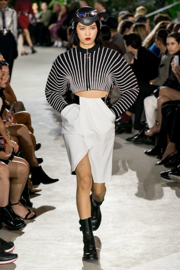 لويس فيتون تحوّل مطار نيويورك إلى منصة لعرض مجموعة 2020 Cruise Collection