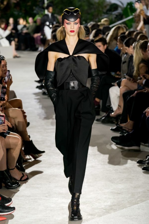 لويس فيتون تحوّل مطار نيويورك إلى منصة لعرض مجموعة 2020 Cruise Collection