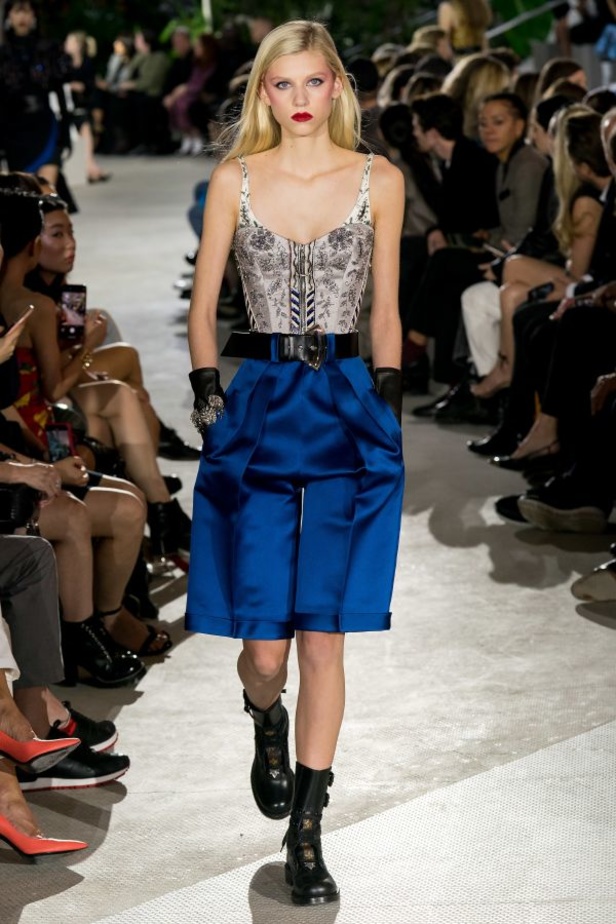 لويس فيتون تحوّل مطار نيويورك إلى منصة لعرض مجموعة 2020 Cruise Collection