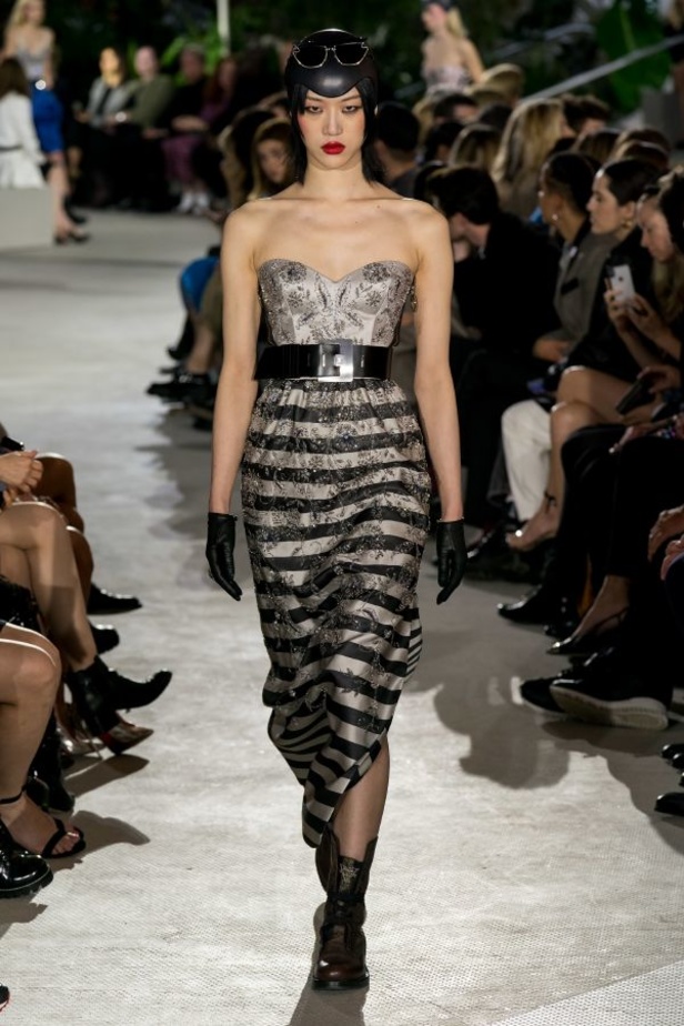 لويس فيتون تحوّل مطار نيويورك إلى منصة لعرض مجموعة 2020 Cruise Collection