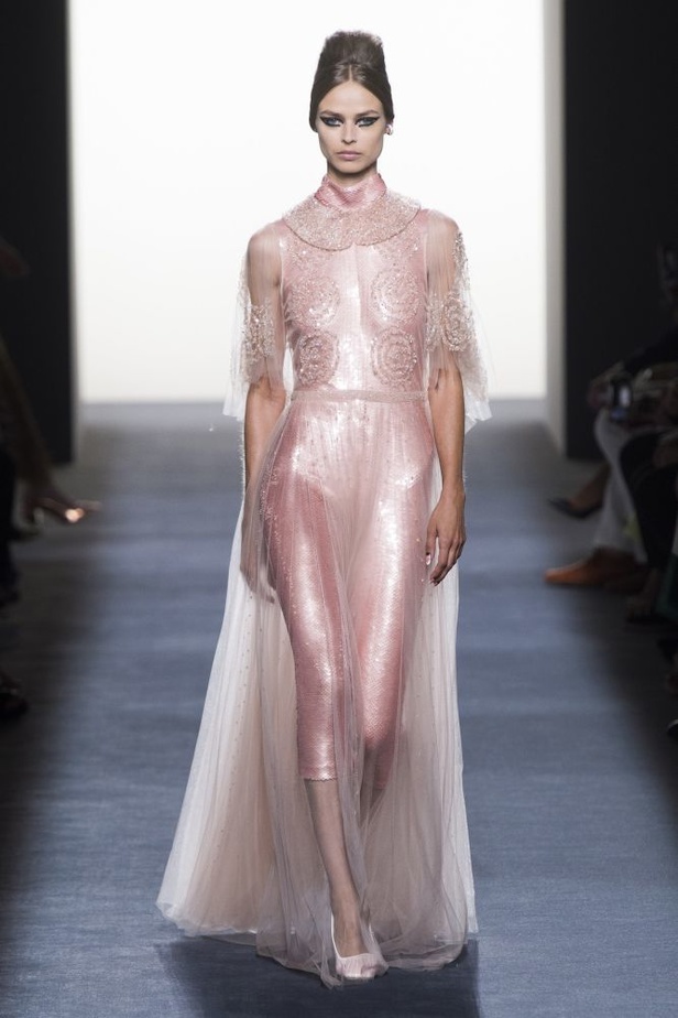 عرض أزياء Fendi لخريف 2018