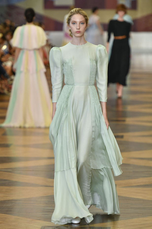 عرض Ulyana Sergeenko لخريف 2018