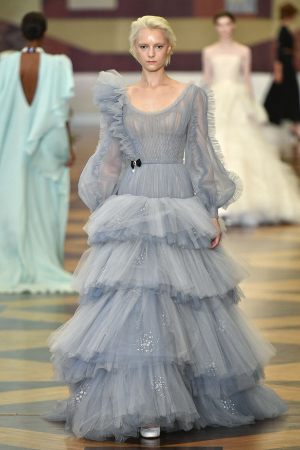 عرض Ulyana Sergeenko لخريف 2018