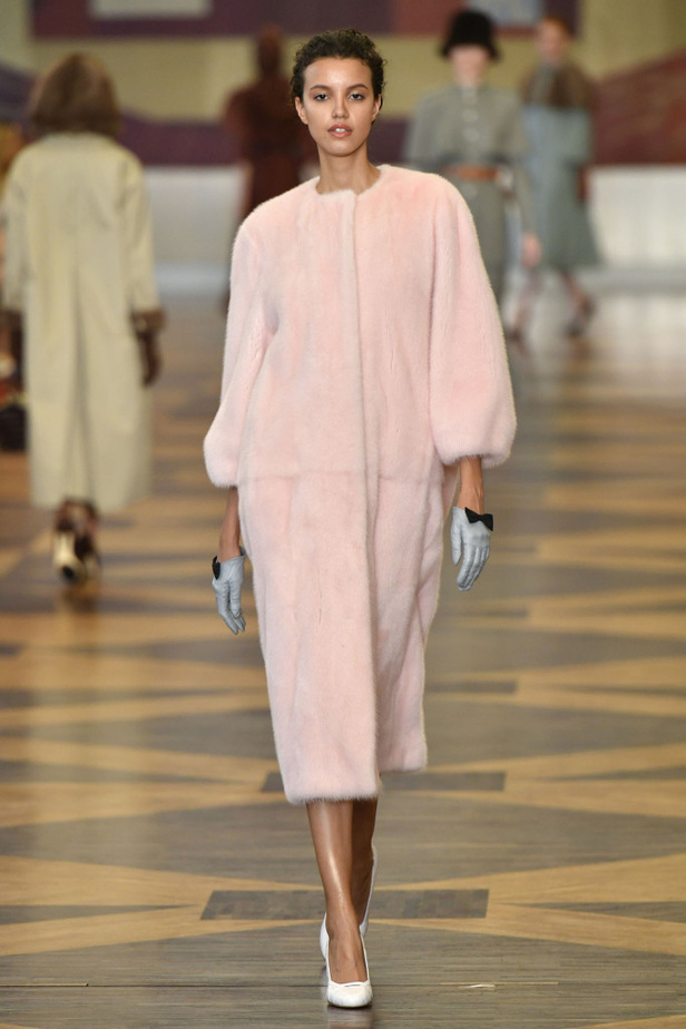 عرض Ulyana Sergeenko لخريف 2018