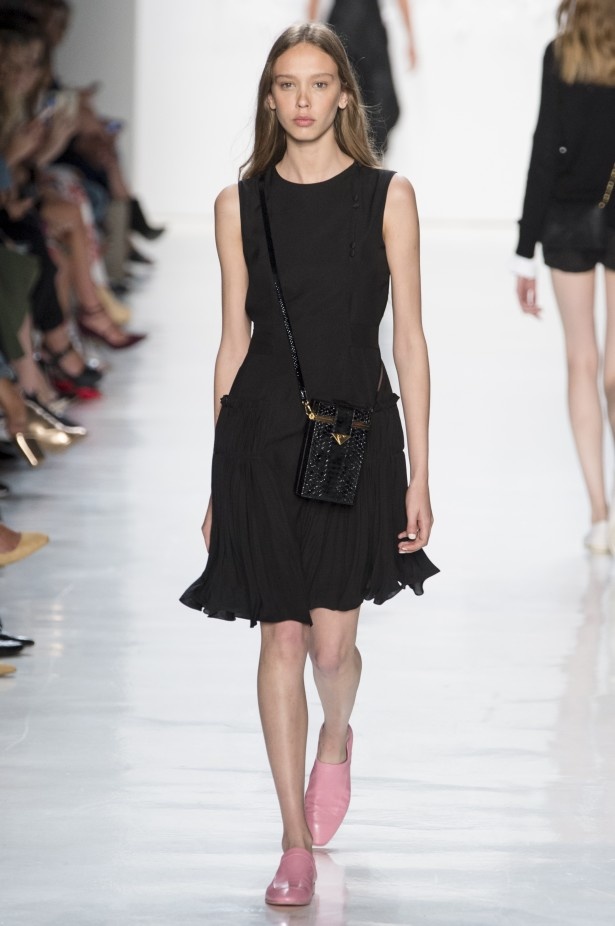 مجموعة نون باي نور لموسم ربيع وصيف 2018