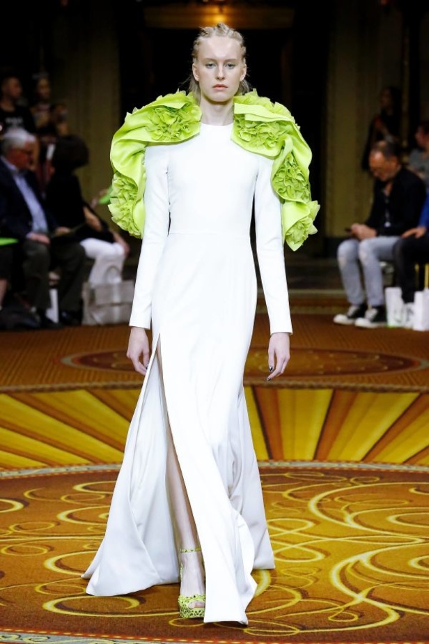 مجموعة Christian Siriano للألبسة الجاهزة لربيع 2019