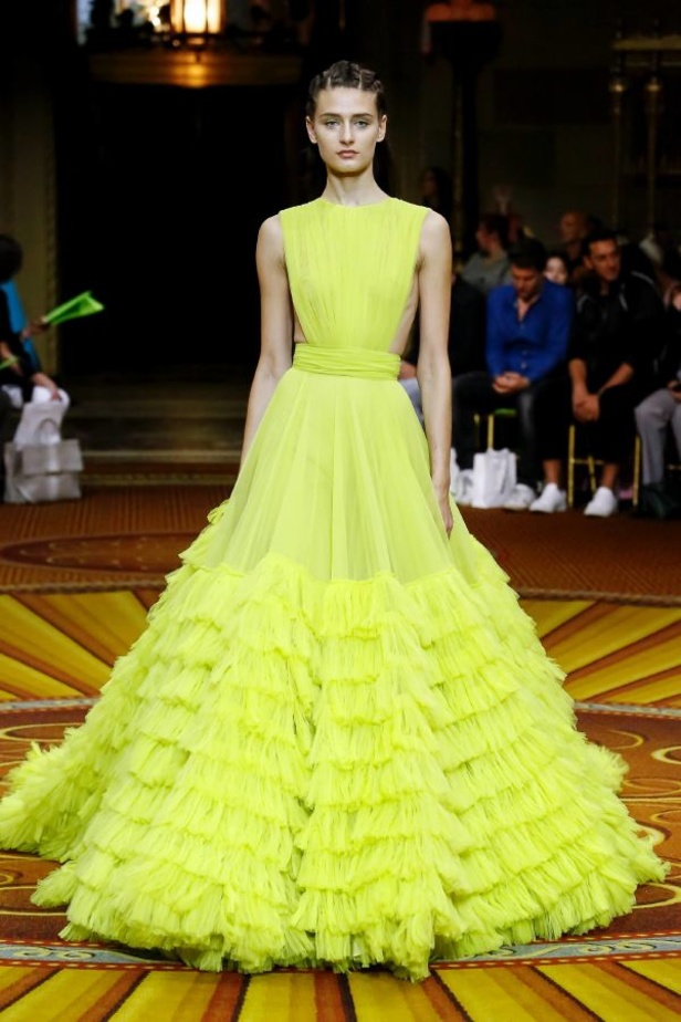 مجموعة Christian Siriano للألبسة الجاهزة لربيع 2019