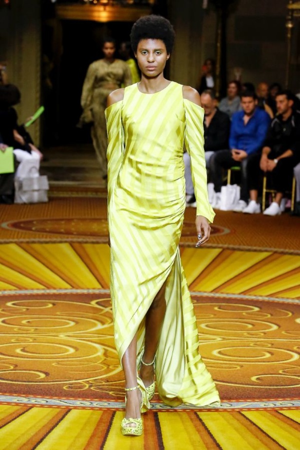 مجموعة Christian Siriano للألبسة الجاهزة لربيع 2019