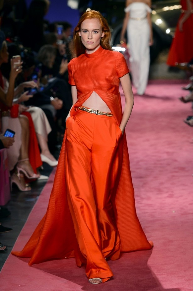 مجموعة مليئة بالألوان من Brandon Maxwell لربيع وصيف 2019