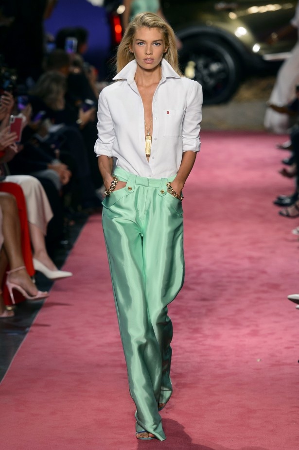 مجموعة مليئة بالألوان من Brandon Maxwell لربيع وصيف 2019