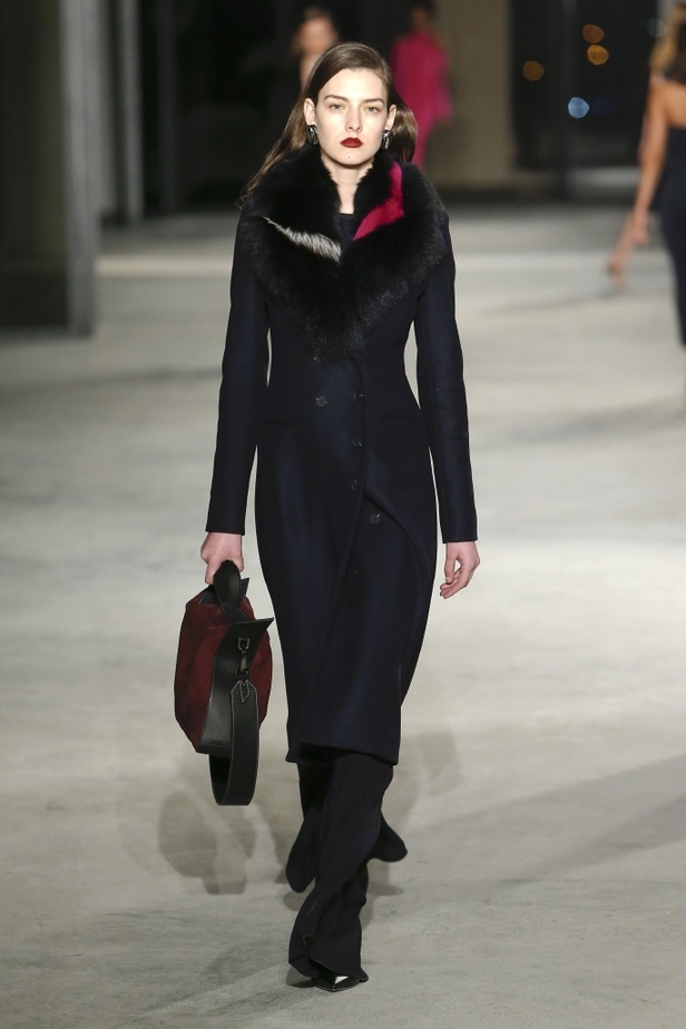 عرض أزياء Cushnie et Ochs لخريف وشتاء 2018 !