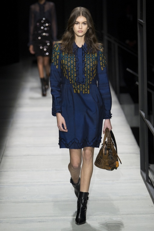 عرض ازياء مجموعة بوتيغا فينيتا لخريف وشتاء 2018