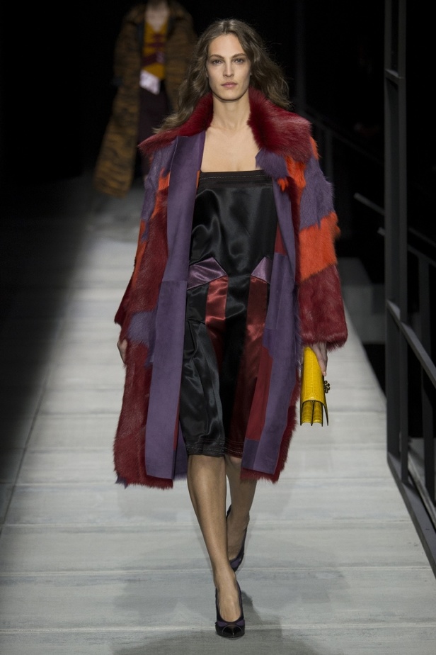 عرض ازياء مجموعة بوتيغا فينيتا لخريف وشتاء 2018