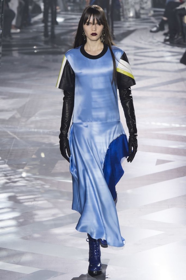 عرض لويس فيتون لخريف وشتاء 2016-2017