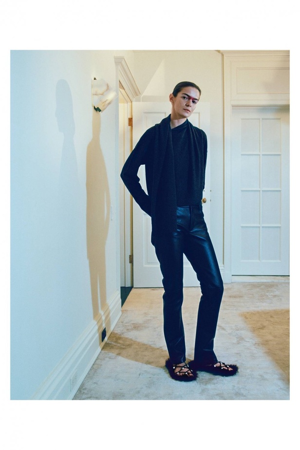 عرض ازياء مجموعة ALTUZARRA لخريف وشتاء 2021-2022 من اسبوع الموضة في باريس