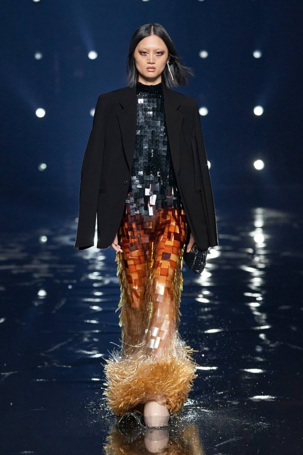 عرض أزياء مجموعة جيفنشي Givenchy لموضة خريف وشتاء 2021-2022