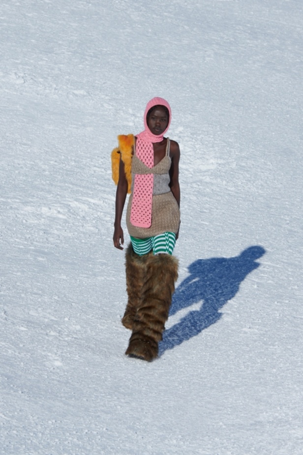 عرض أزياء دار MIU MIU لخريف وشتاء 2021-2022