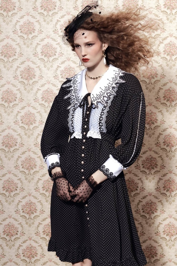 عرض أزياء مجموعة Paco Rabanne لموضة خريف وشتاء 2021-2022