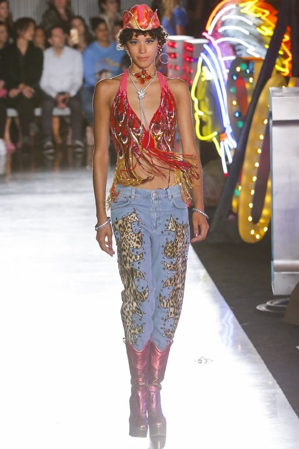 مجموعة موسكينو ريزورت لموسم ربيع 2018