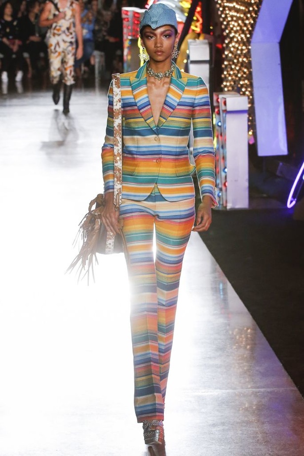 مجموعة موسكينو ريزورت لموسم ربيع 2018