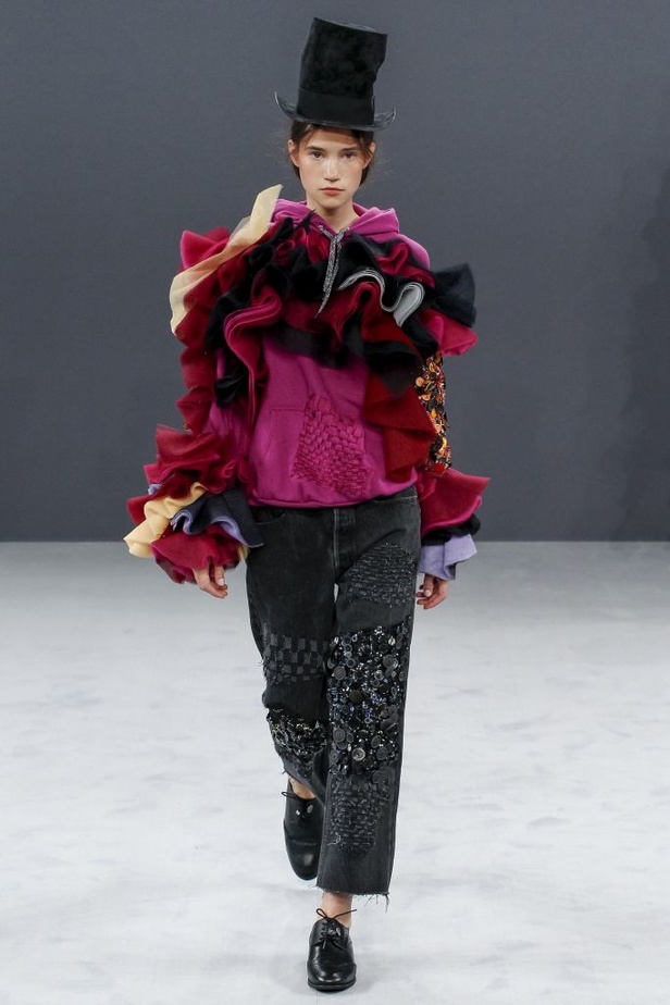 مجموعة Viktor & Rolf للأزياء الراقية لخريف ٢٠١٦