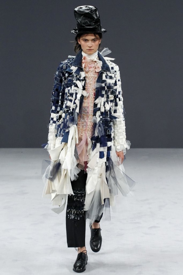 مجموعة Viktor & Rolf للأزياء الراقية لخريف ٢٠١٦