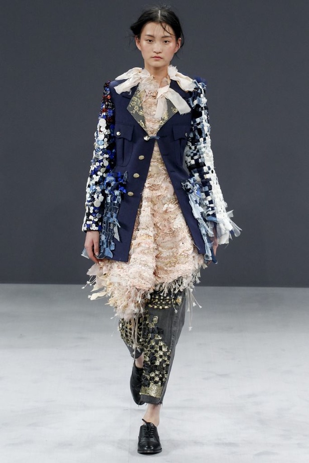 مجموعة Viktor & Rolf للأزياء الراقية لخريف ٢٠١٦