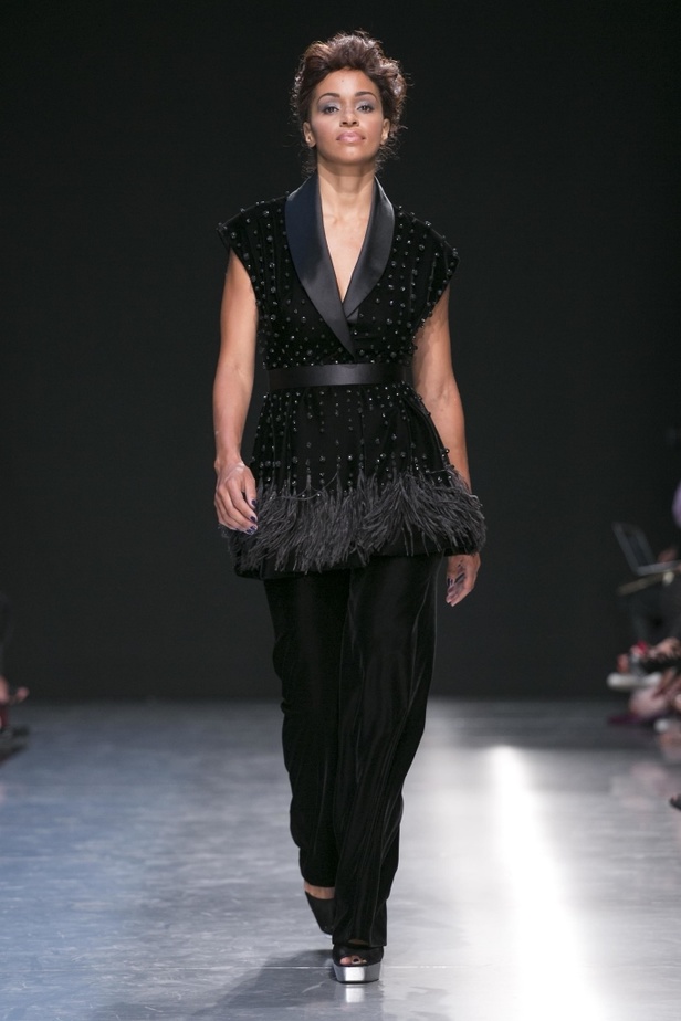 أزياء جورج شقرا لشتاء 2018 يسيطر عليها الشك والتطريز !