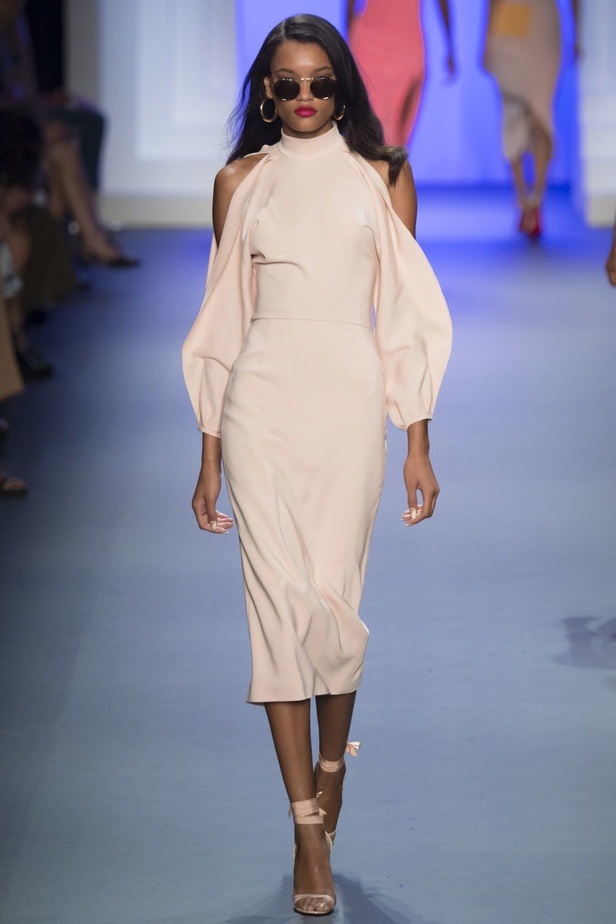 عرض Cushnie et Ochs في اسبوع نيويورك للموضة