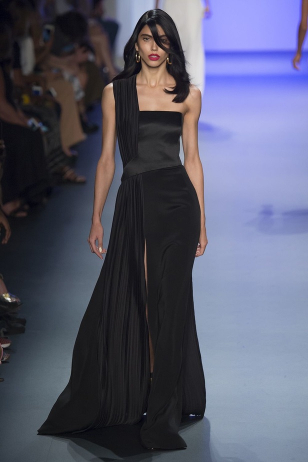عرض Cushnie et Ochs في اسبوع نيويورك للموضة