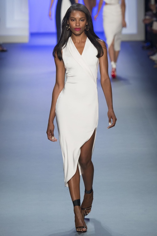عرض Cushnie et Ochs في اسبوع نيويورك للموضة