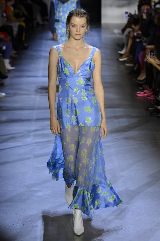 Prabal Gurung قدّم مجموعة نابضة بالحياة لربيع وصيف 2019