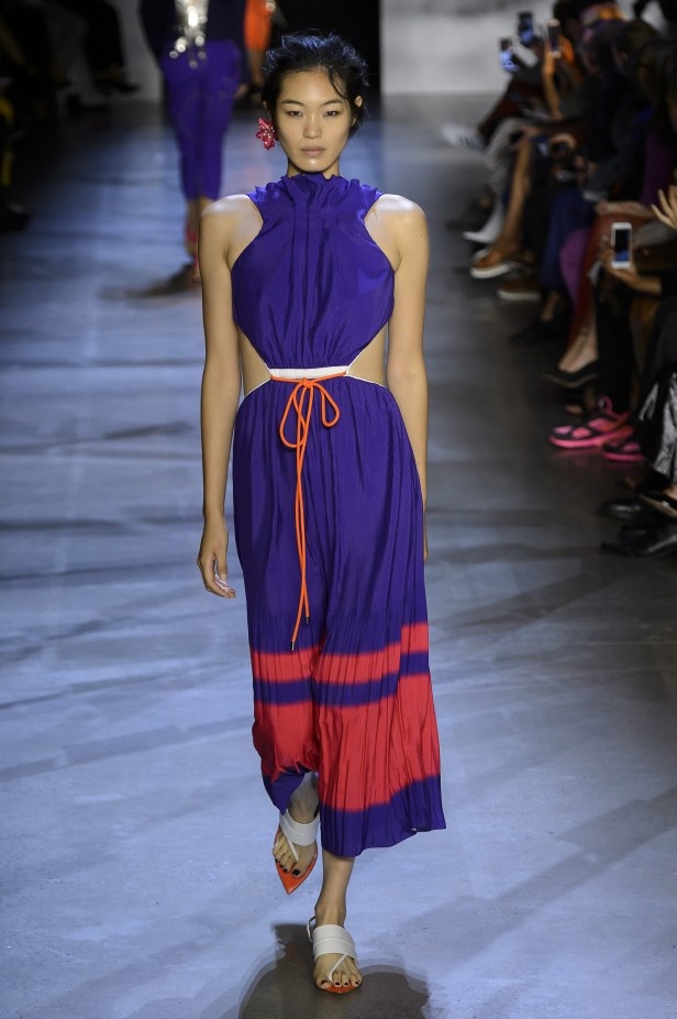 Prabal Gurung قدّم مجموعة نابضة بالحياة لربيع وصيف 2019