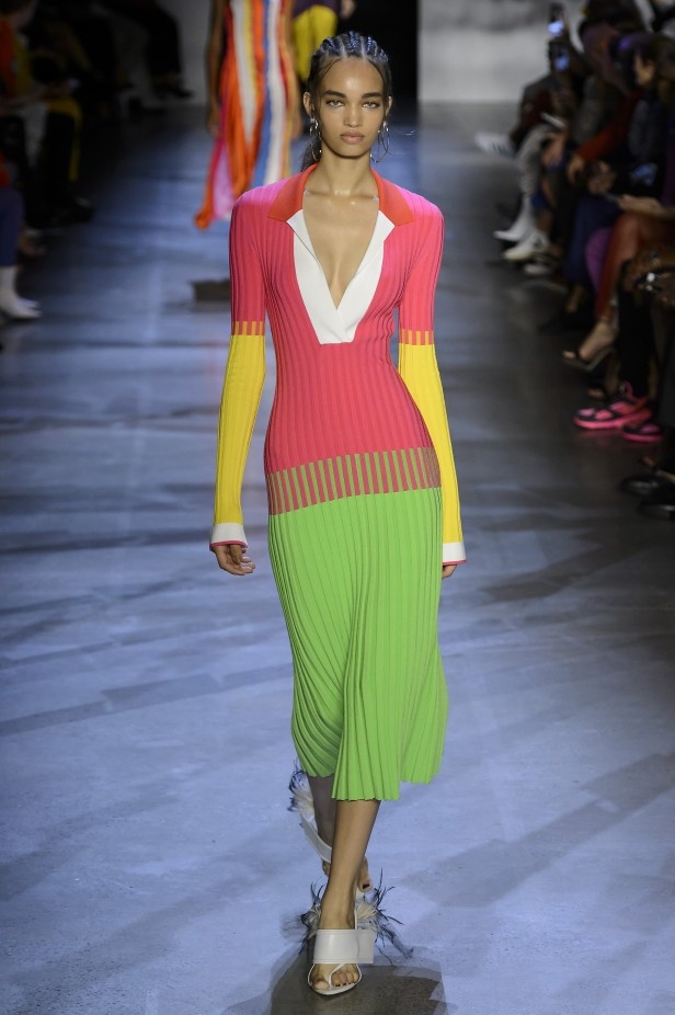 Prabal Gurung قدّم مجموعة نابضة بالحياة لربيع وصيف 2019