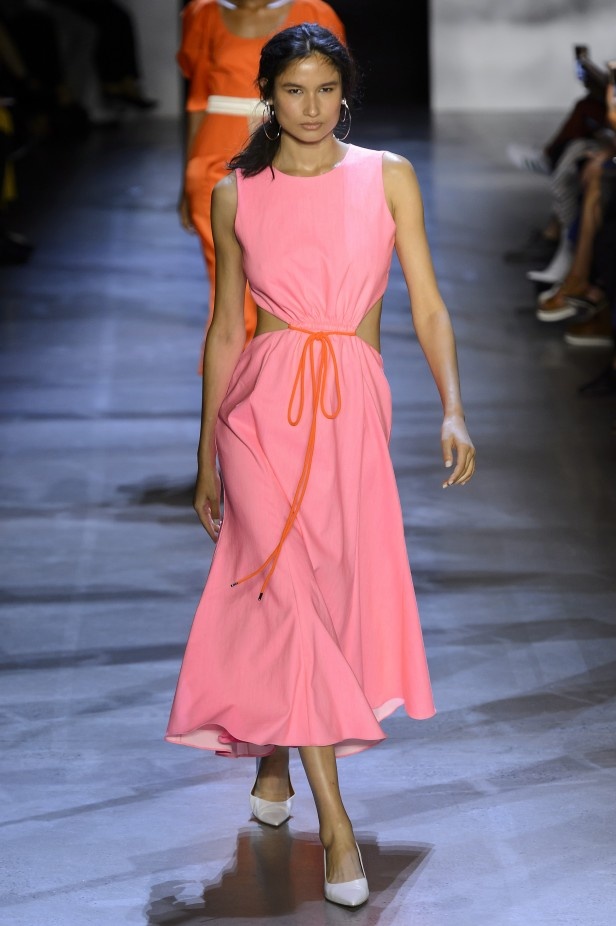 Prabal Gurung قدّم مجموعة نابضة بالحياة لربيع وصيف 2019