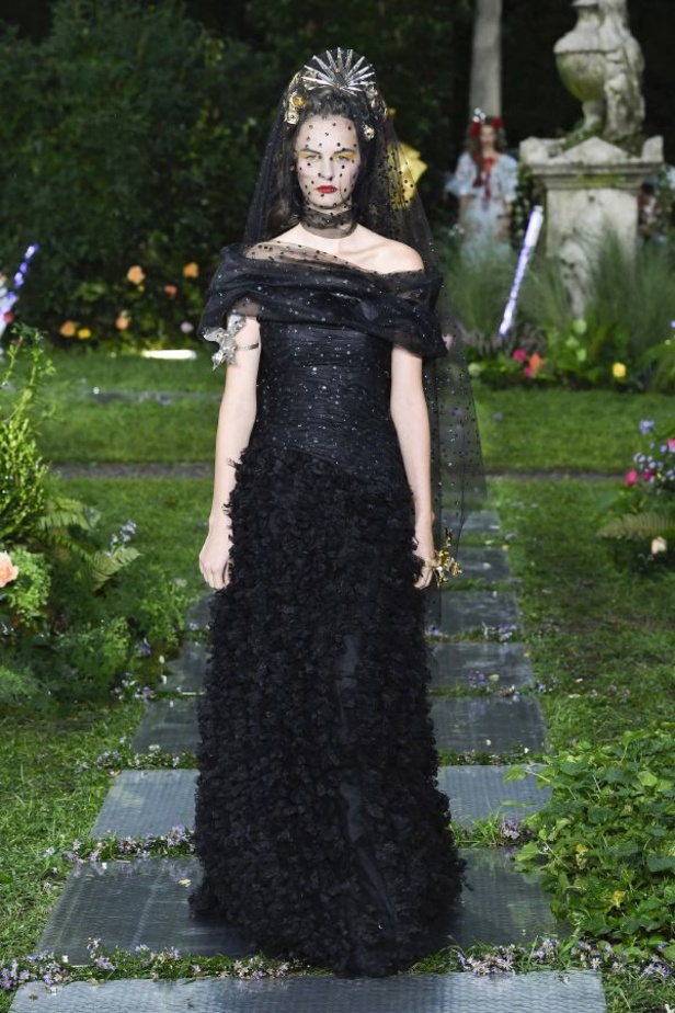 عرض أزياء Rodarte لربيع وصيف 2019