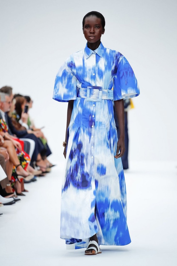 عرض أزياء كارولينا هيريرا لموسم ربيع وصيف 2020