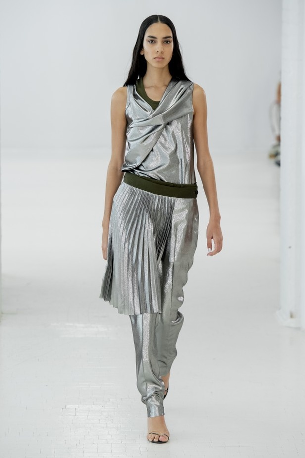 اسبوع الموضة في نيويورك 2019 مجموعة أزياء HELMUT LANG الجاهزة لربيع 2020  