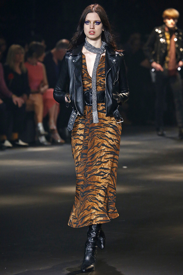 "سان لوران" ومجموعة مُبهرة لموسم خريف وشتاء 2016-2017!