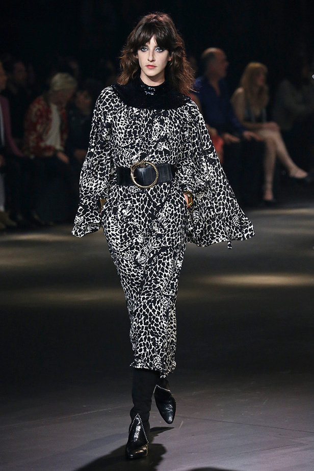 "سان لوران" ومجموعة مُبهرة لموسم خريف وشتاء 2016-2017!