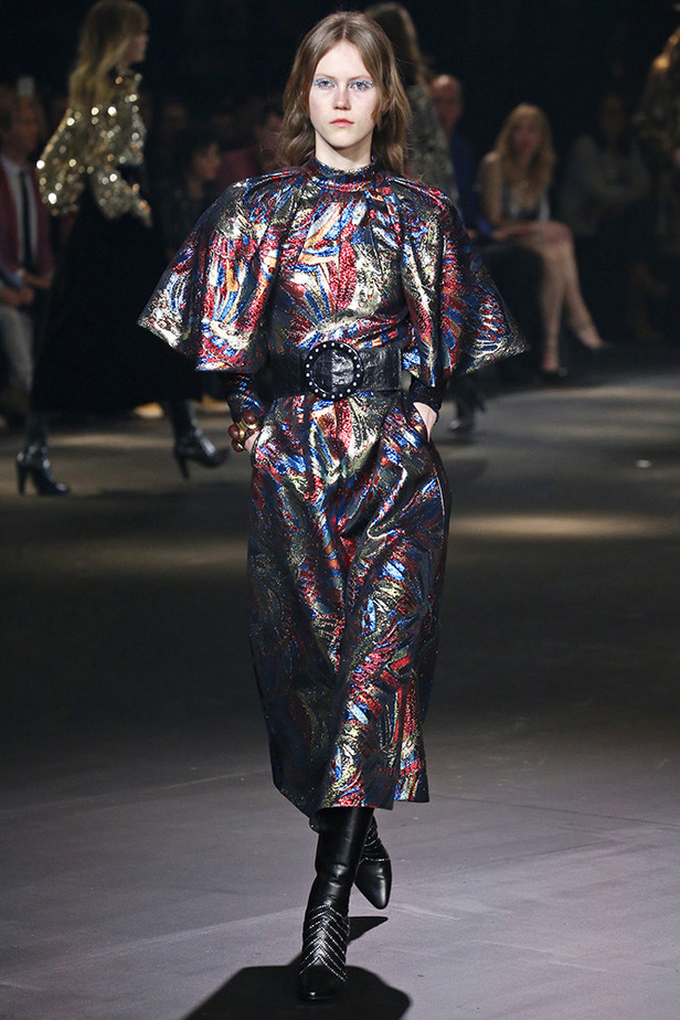 "سان لوران" ومجموعة مُبهرة لموسم خريف وشتاء 2016-2017!