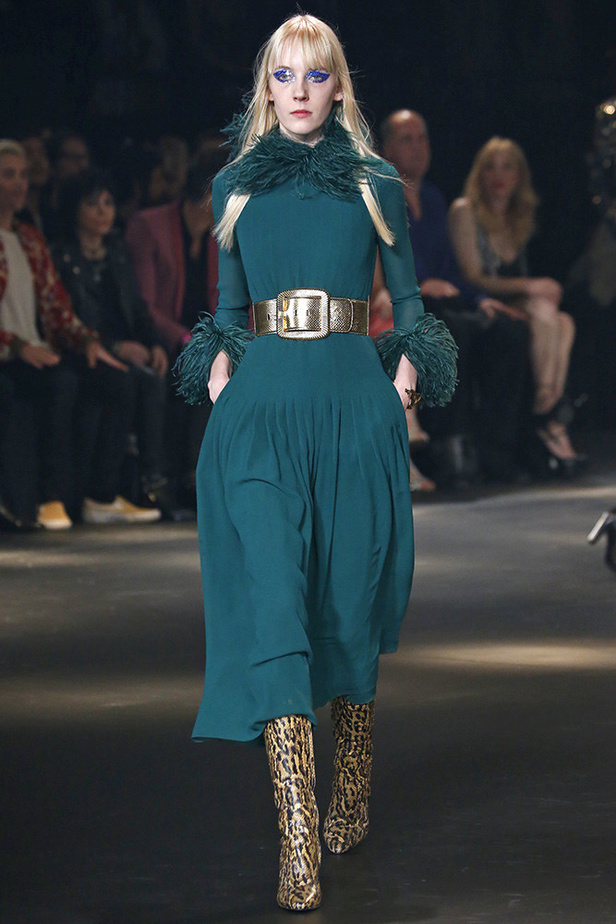 "سان لوران" ومجموعة مُبهرة لموسم خريف وشتاء 2016-2017!