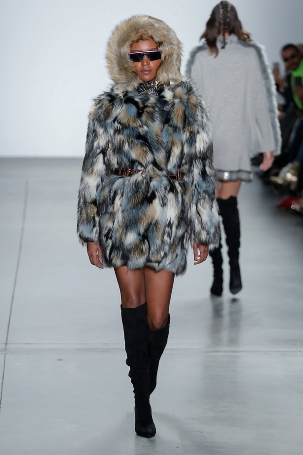 عرض أزياء كوستو برشلونة لخريف وشتاء 2019