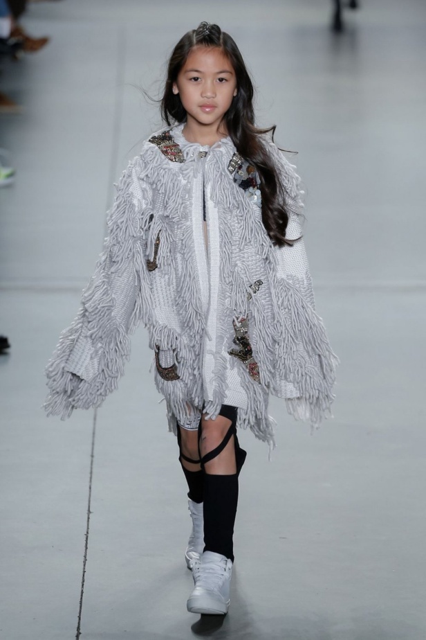 عرض أزياء كوستو برشلونة لخريف وشتاء 2019