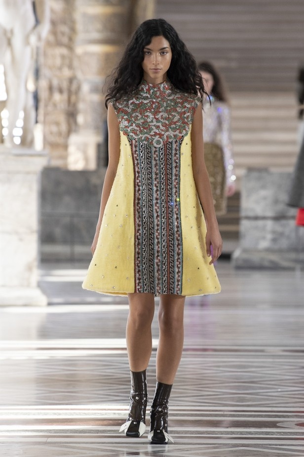 عرض أزياء Louis Vuitton لخريف وشتاء 2021-2022