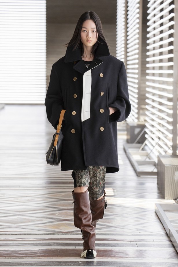 عرض أزياء Louis Vuitton لخريف وشتاء 2021-2022