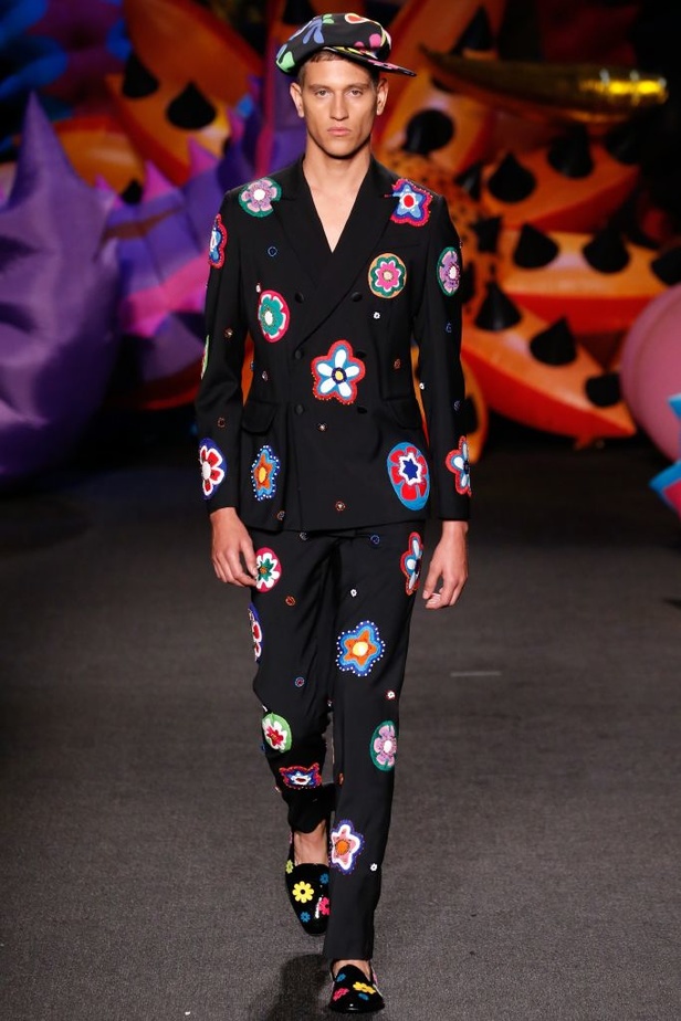 مجموعة "موسكينو" ريزورت 2017!