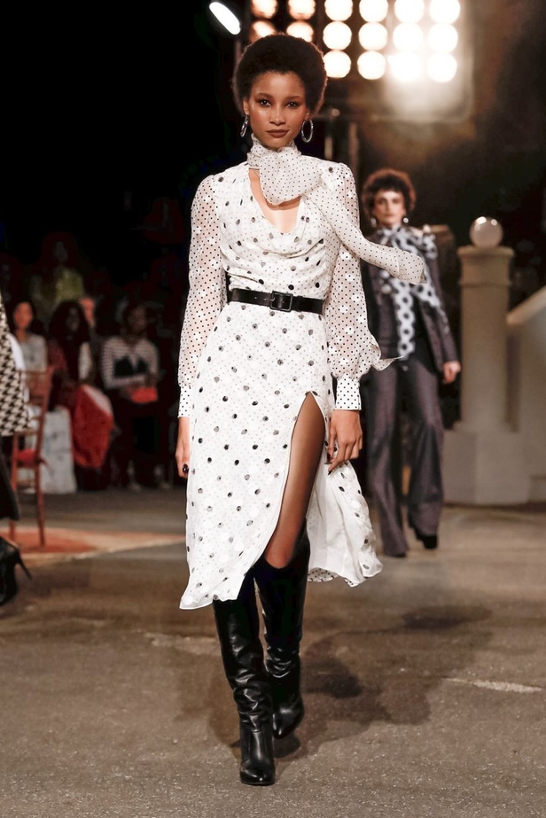 مجموعة تومي هيلفيغر لموسم ربيع وصيف 2020