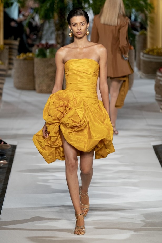اسبوع الموضة في نيويورك 2019 عرض أزياء oscar de la renta  ربيع وصيف 2020
